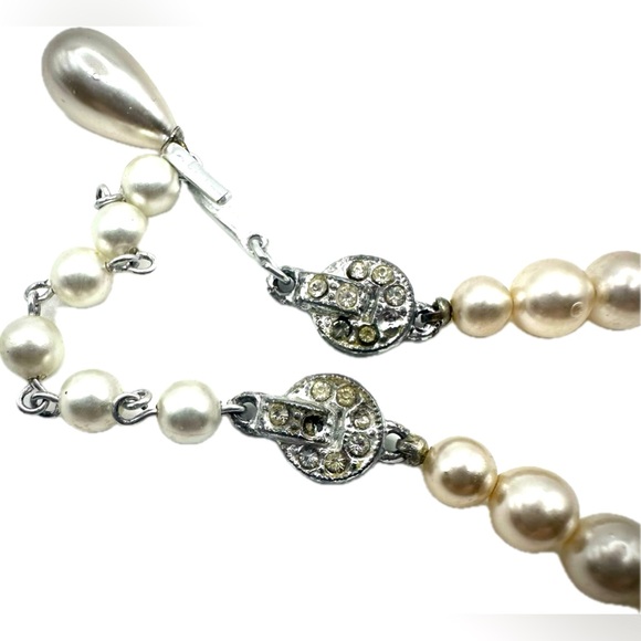 Beautiful Antique/Vintage Pearl Necklace-Preowned-Made in Japan, Silver Hardware - Picture 6 of 7